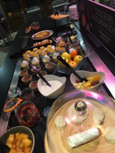 buffet-desserts-restaurant-campanile-la-porte-verte